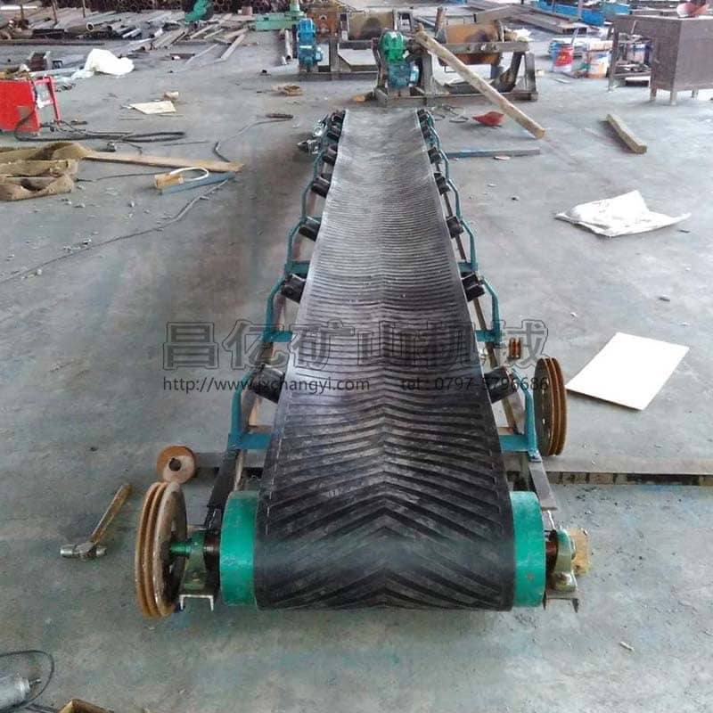 皮帶輸送機